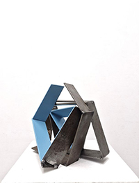 W-RAP IX (DOUBLE BLUE) 2026
18 x 23 x 16cm
Steel, paint & wax
